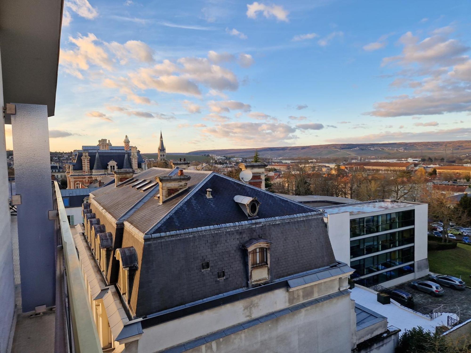 Studio Avenue De Champagne Epernay Luaran gambar